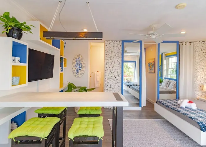 Viking Hill Oceanfront Hostel & Resort